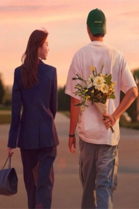 Phi Công Trẻ Theo Đuổi Tình Yêu